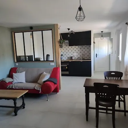 Апартаменты Au Vieux Cedre Лапутруа